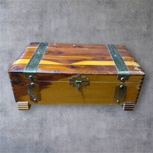Vintage Wooden Trinket/Keepsake Box